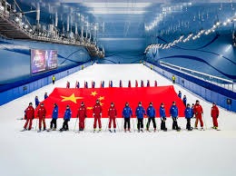 棒球与流媒体时代：为什么“垂直转播视角”更适合移动端观感